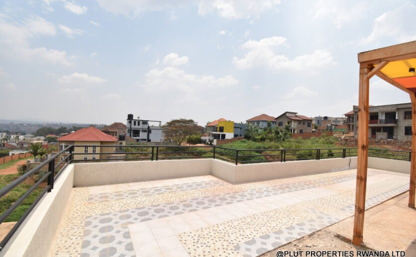 Unfurnished house for rent in Rusororo