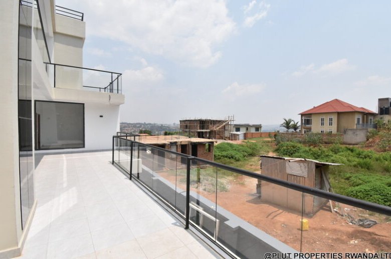 Unfurnished house for rent in Rusororo