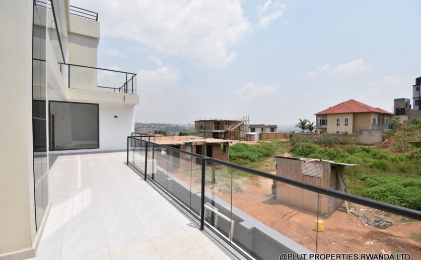 Unfurnished house for rent in Rusororo