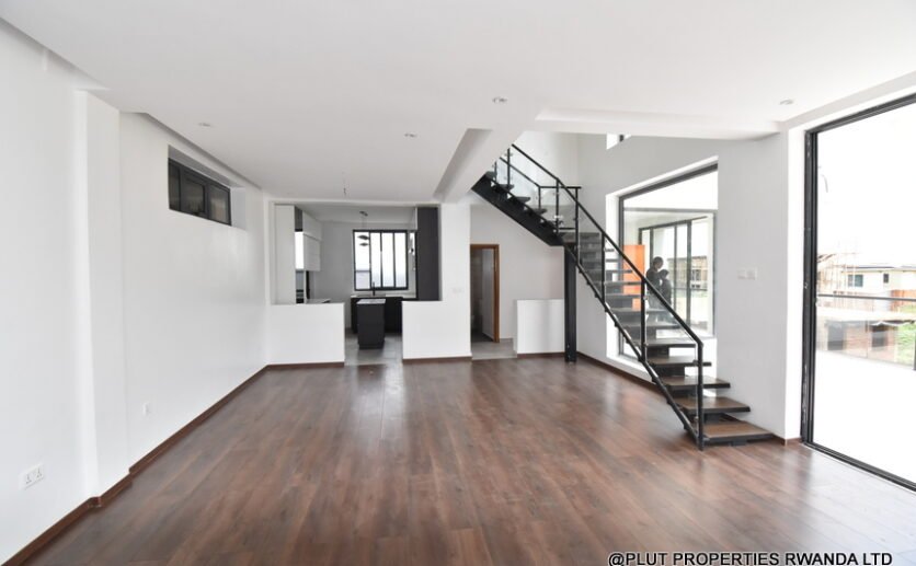 Unfurnished house for rent in Rusororo