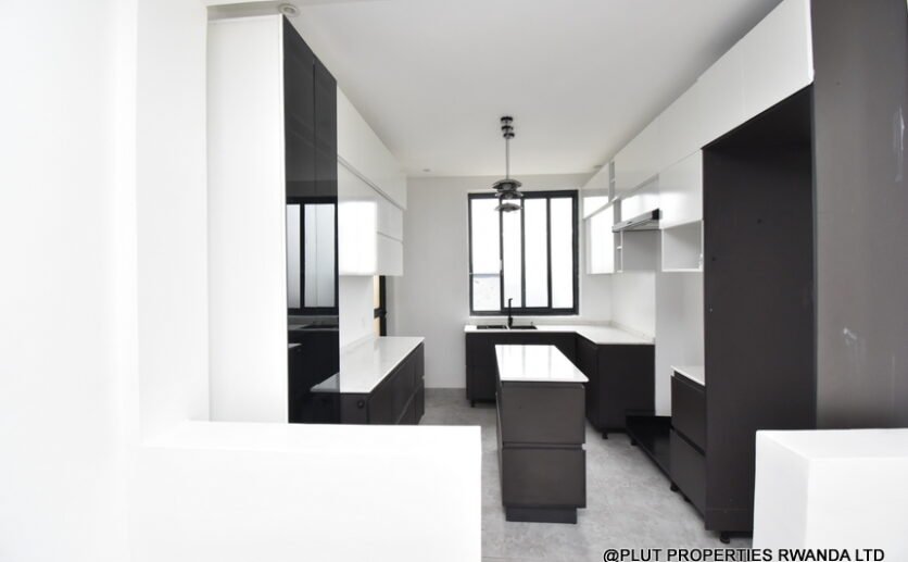 Unfurnished house for rent in Rusororo