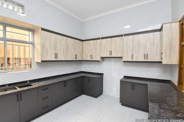 Unfurnished house for sale in Kabeza. 