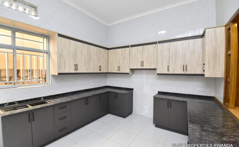 Unfurnished house for sale in Kabeza. 