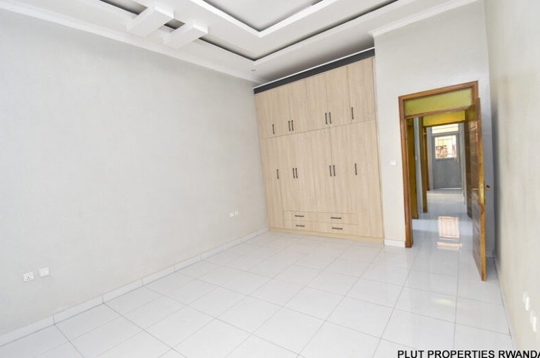 Unfurnished house for sale in Kabeza. 