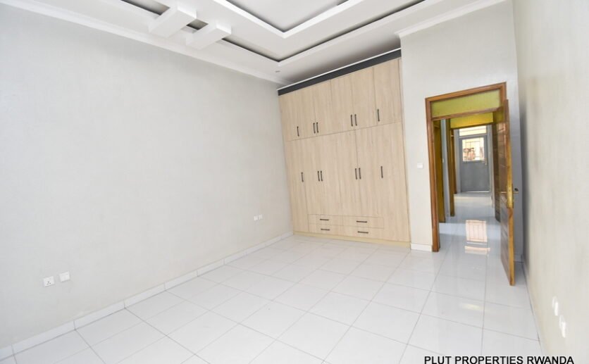 Unfurnished house for sale in Kabeza. 