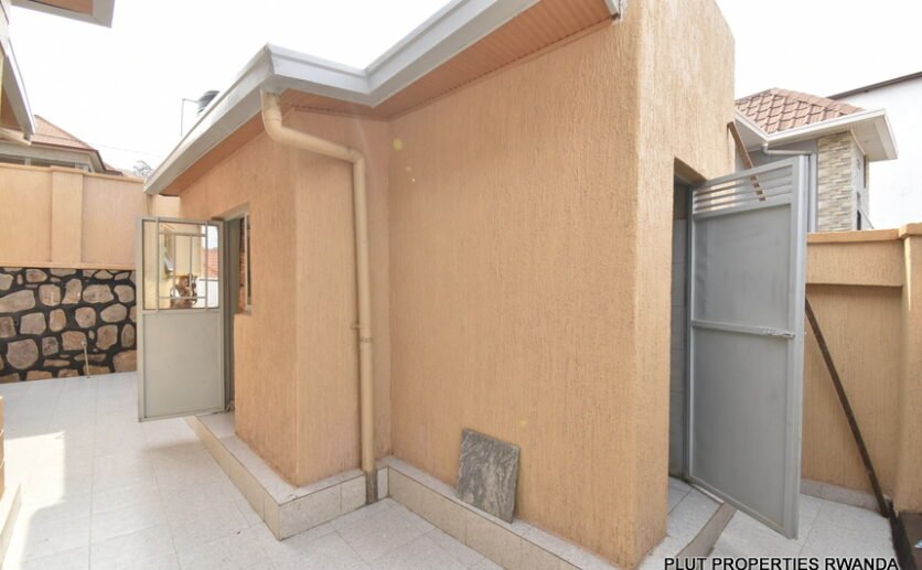 Unfurnished house for sale in Kabeza. 