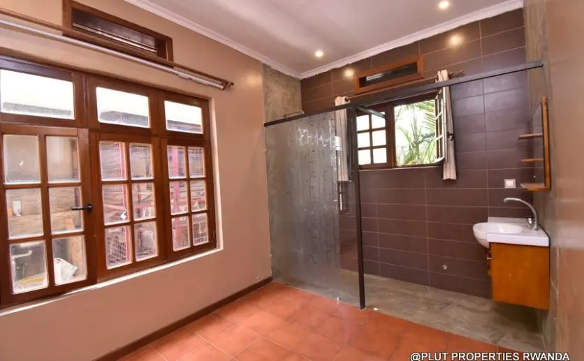 Unfurnished house in Kibagabaga
