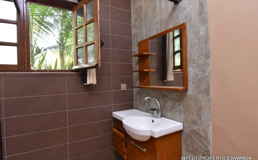 Unfurnished house in Kibagabaga