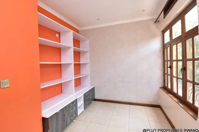 Unfurnished house in Kibagabaga