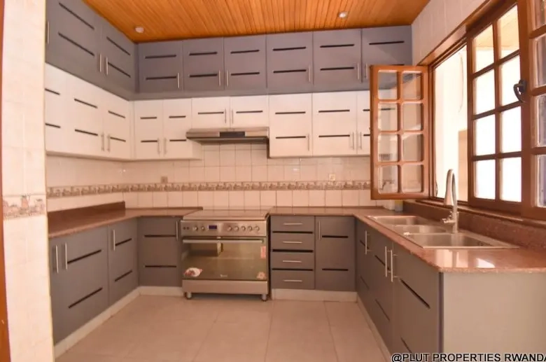 Unfurnished house in Kibagabaga