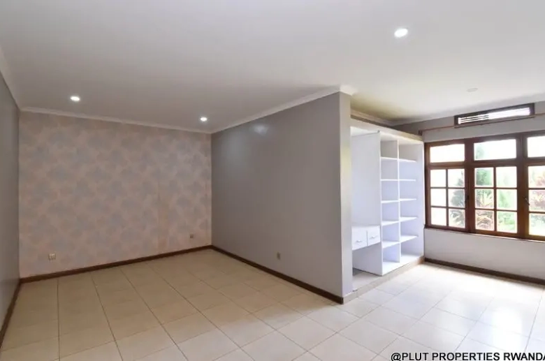 Unfurnished house in Kibagabaga