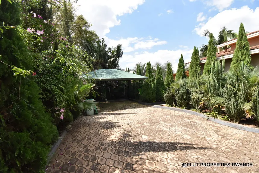 Unfurnished house in Kibagabaga