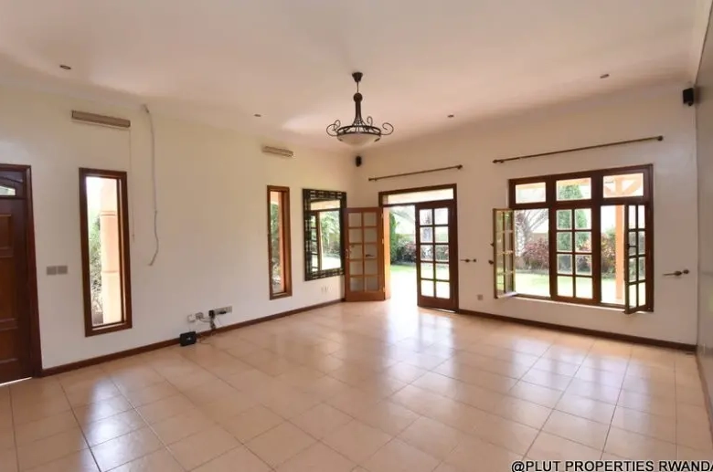 Unfurnished house in Kibagabaga