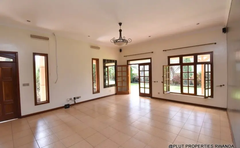 Unfurnished house in Kibagabaga
