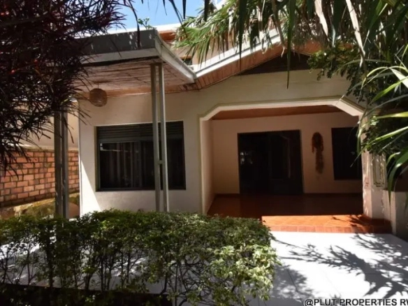 unfurnished house in Kimihurura for rent