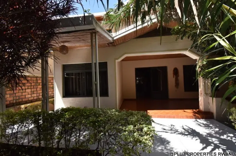 unfurnished house in Kimihurura for rent