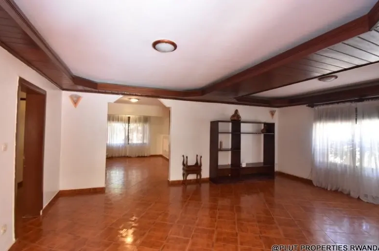 unfurnished house in Kimihurura for rent