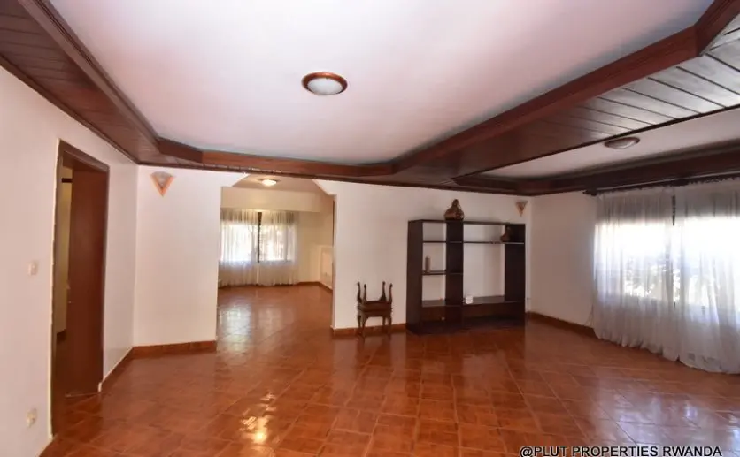 unfurnished house in Kimihurura for rent