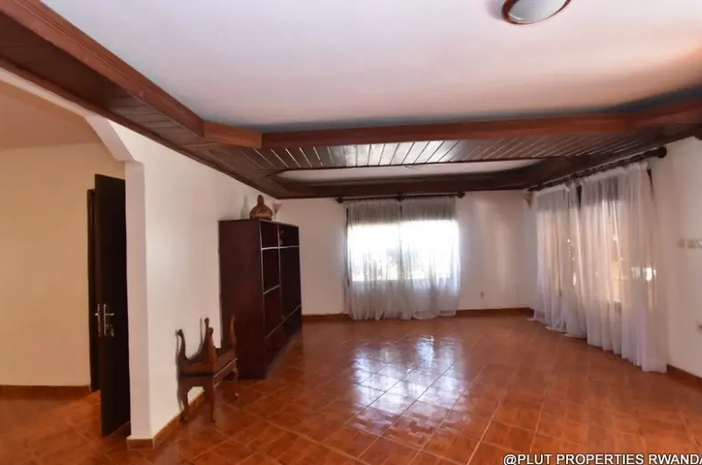 unfurnished house in Kimihurura for rent