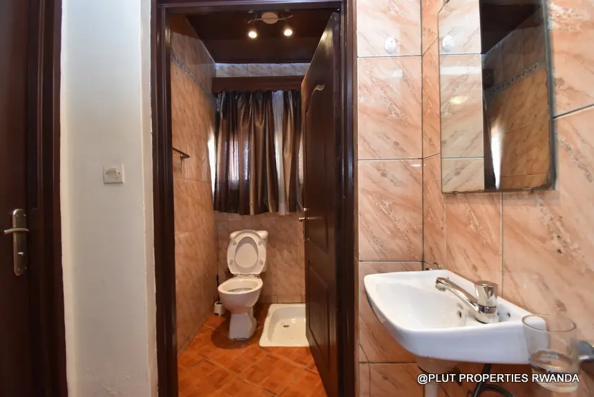 unfurnished house in Kimihurura for rent
