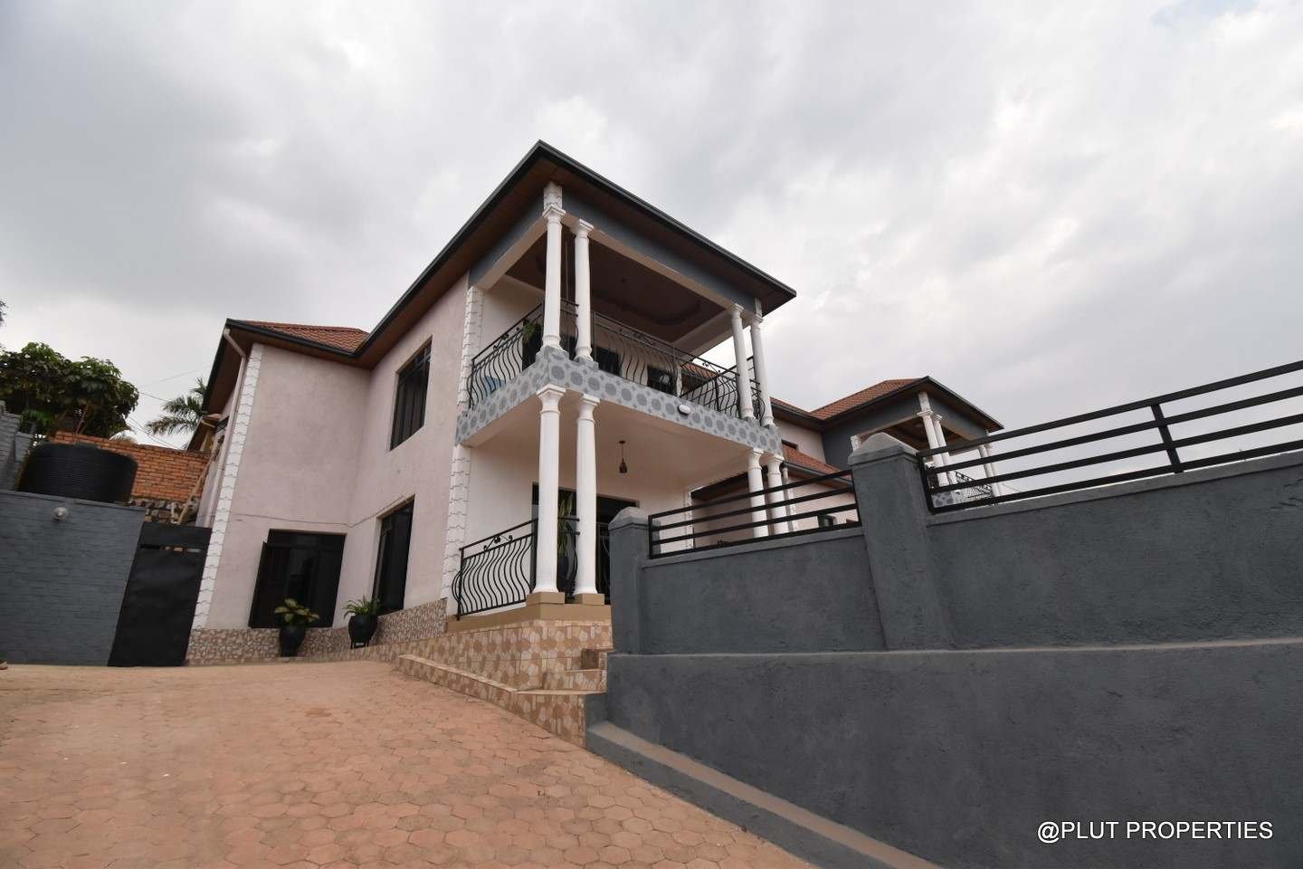 2 storey house in Kimironko
