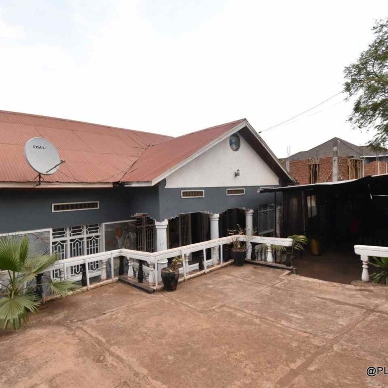 4 bedroom house for rent in Kimironko
