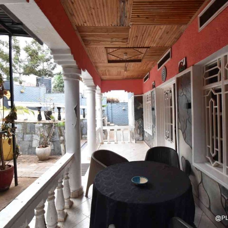 4 bedroom house for rent in Kimironko
