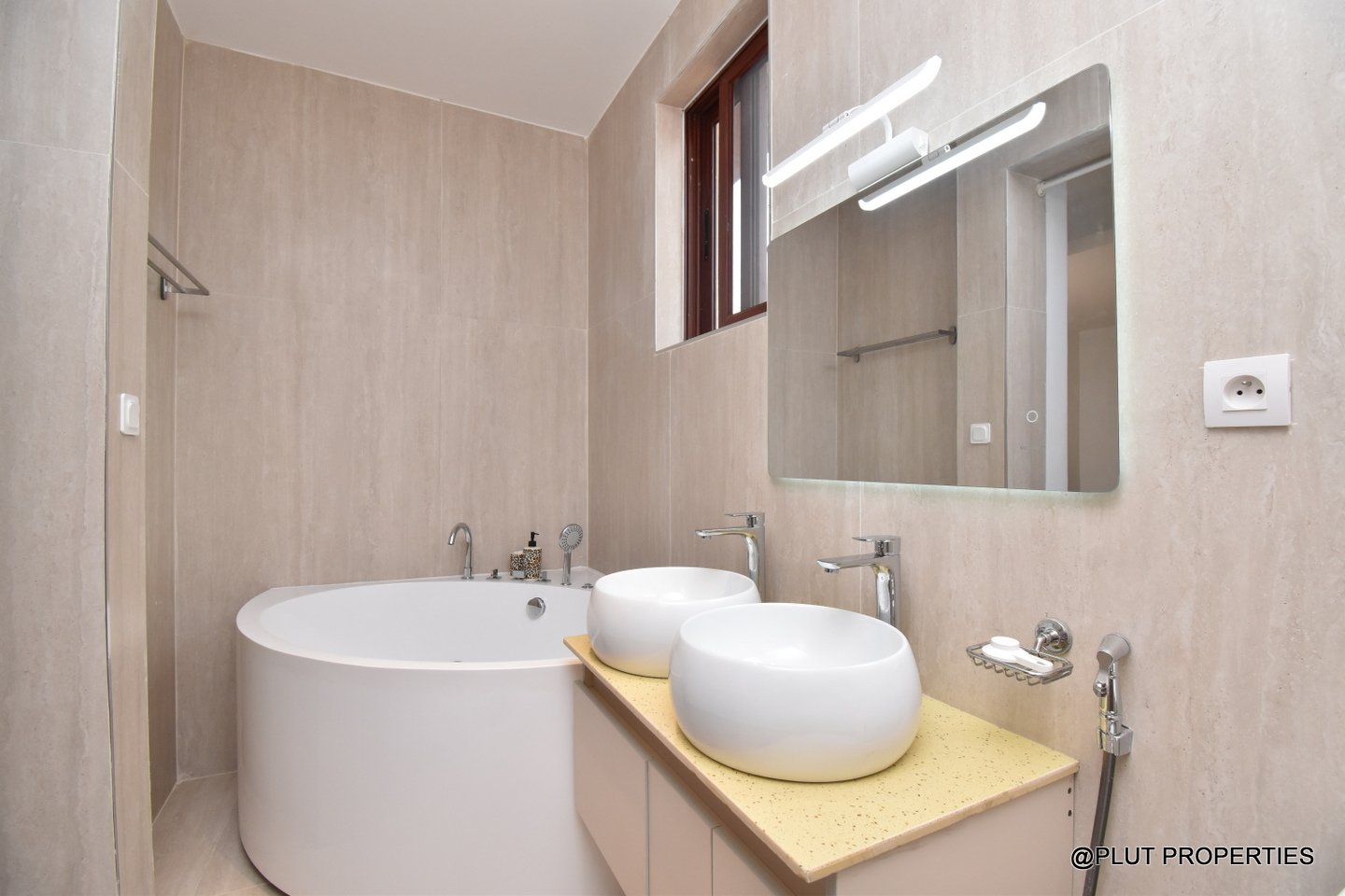 4 bedroom villa for rent plut properties (10) 4 bedroom villa for rent