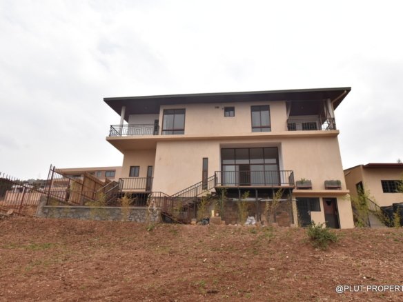 4 bedroom villa for rent