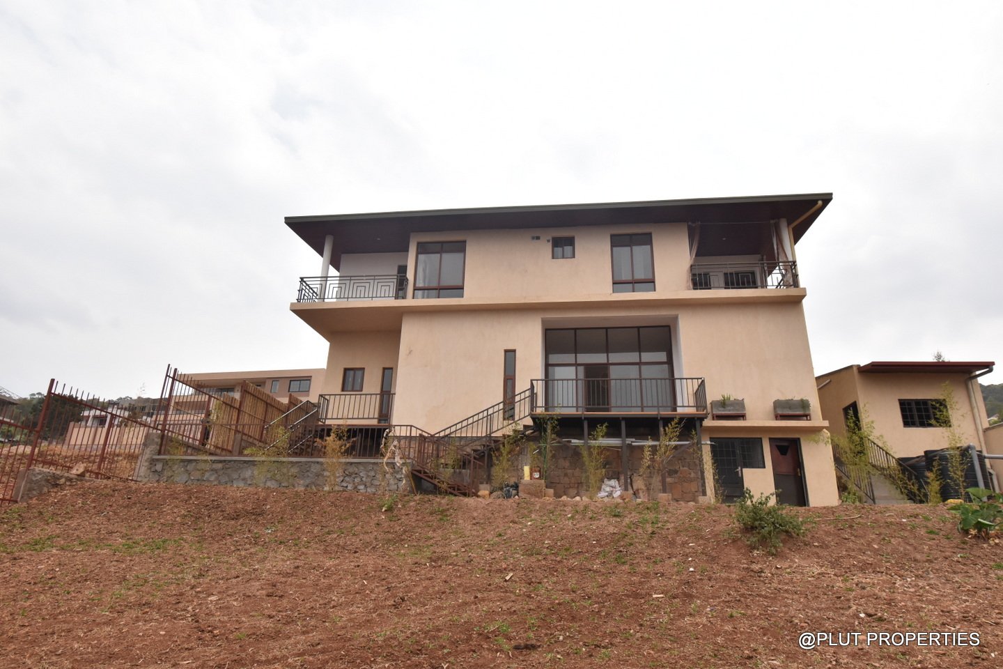 4 bedroom villa for rent plut properties (19) 4 bedroom villa for rent