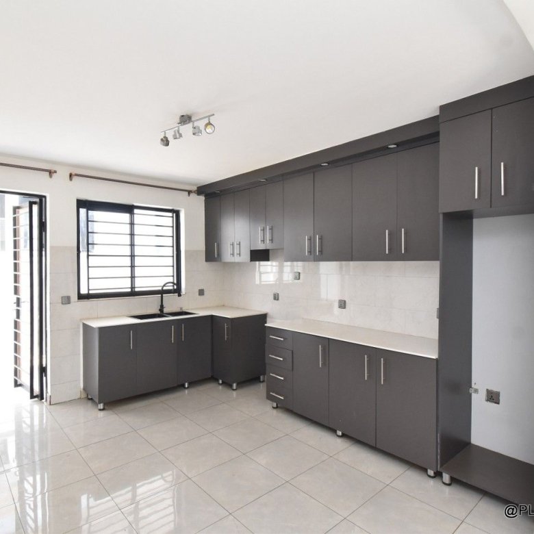 5 bedroom house for sale in Kigali