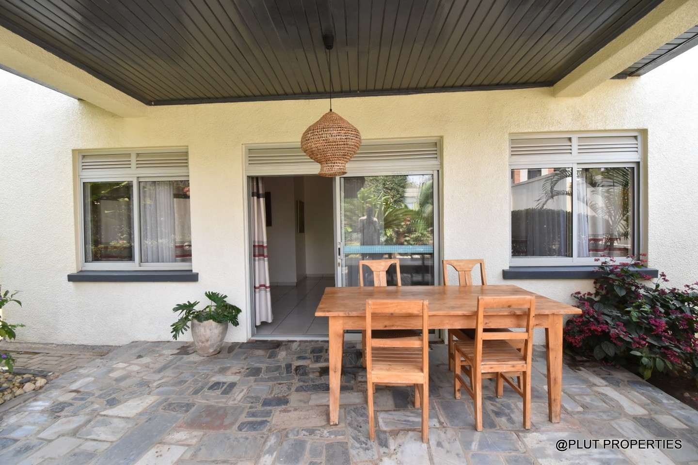 Beautiful house in Kibagabaga plut properties 4-140kb Beautiful house in Kibagabaga