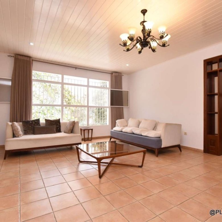 Big villa for rent in Nyarutarama