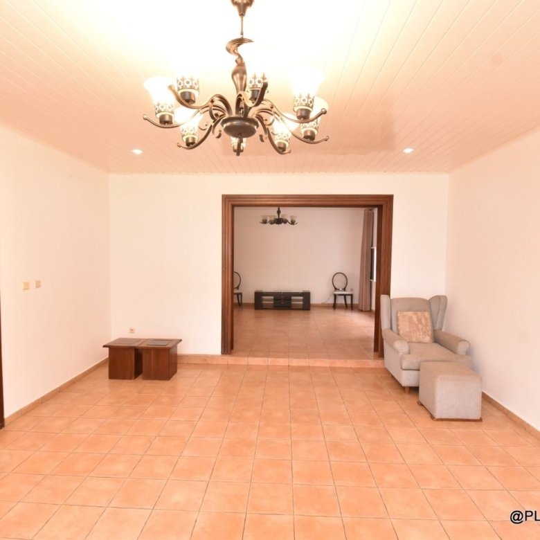 Big villa for rent in Nyarutarama