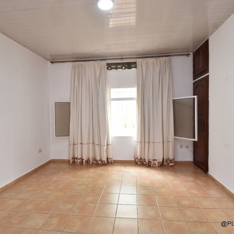 Big villa for rent in Nyarutarama