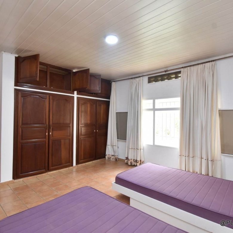 Big villa for rent in Nyarutarama