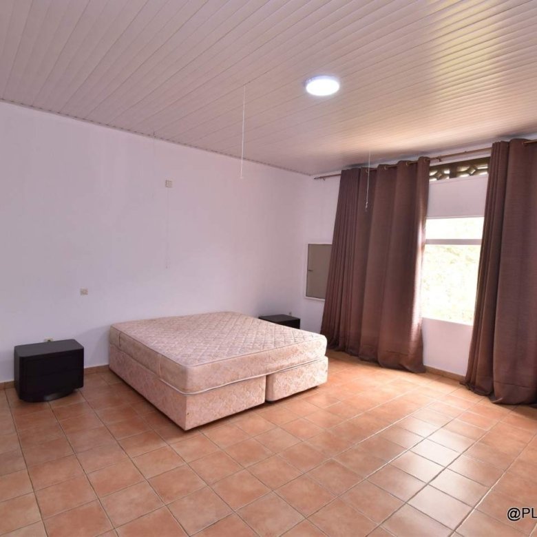 Big villa for rent in Nyarutarama