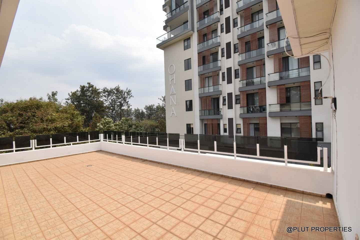 Big villa for rent in Nyarutarama plut properties 3-100kb Big villa for rent in Nyarutarama