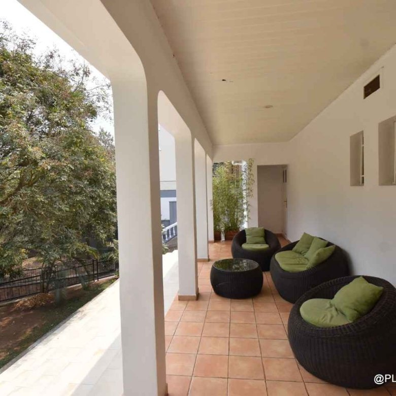 Big villa for rent in Nyarutarama
