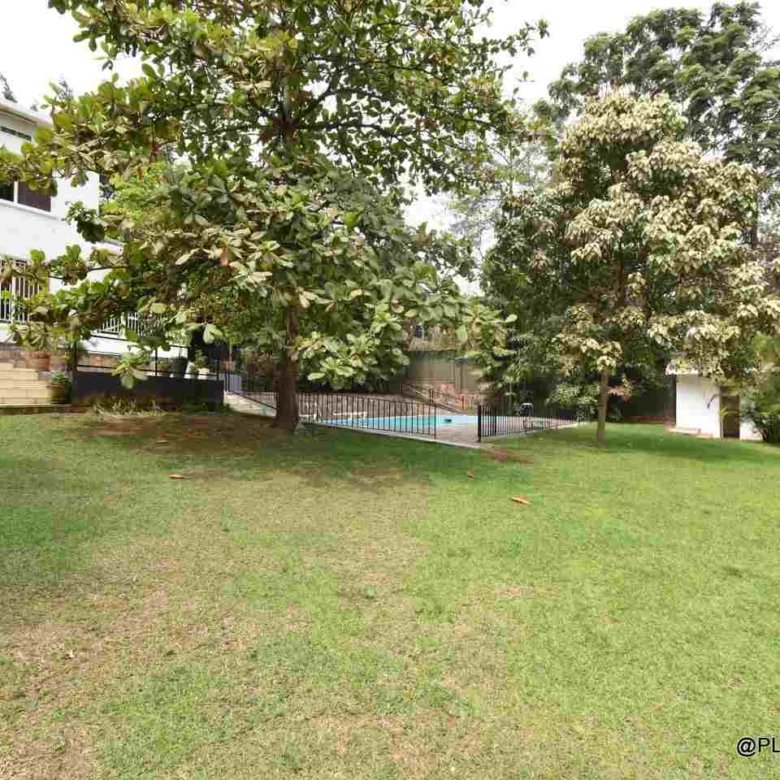 Big villa for rent in Nyarutarama