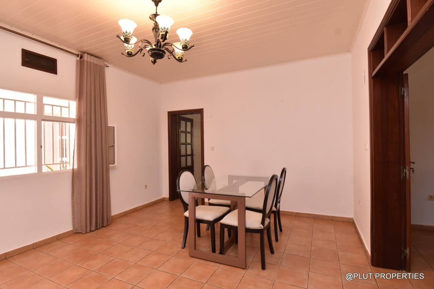 Big villa for rent in Nyarutarama plut properties 9-100kb Big villa for rent in Nyarutarama