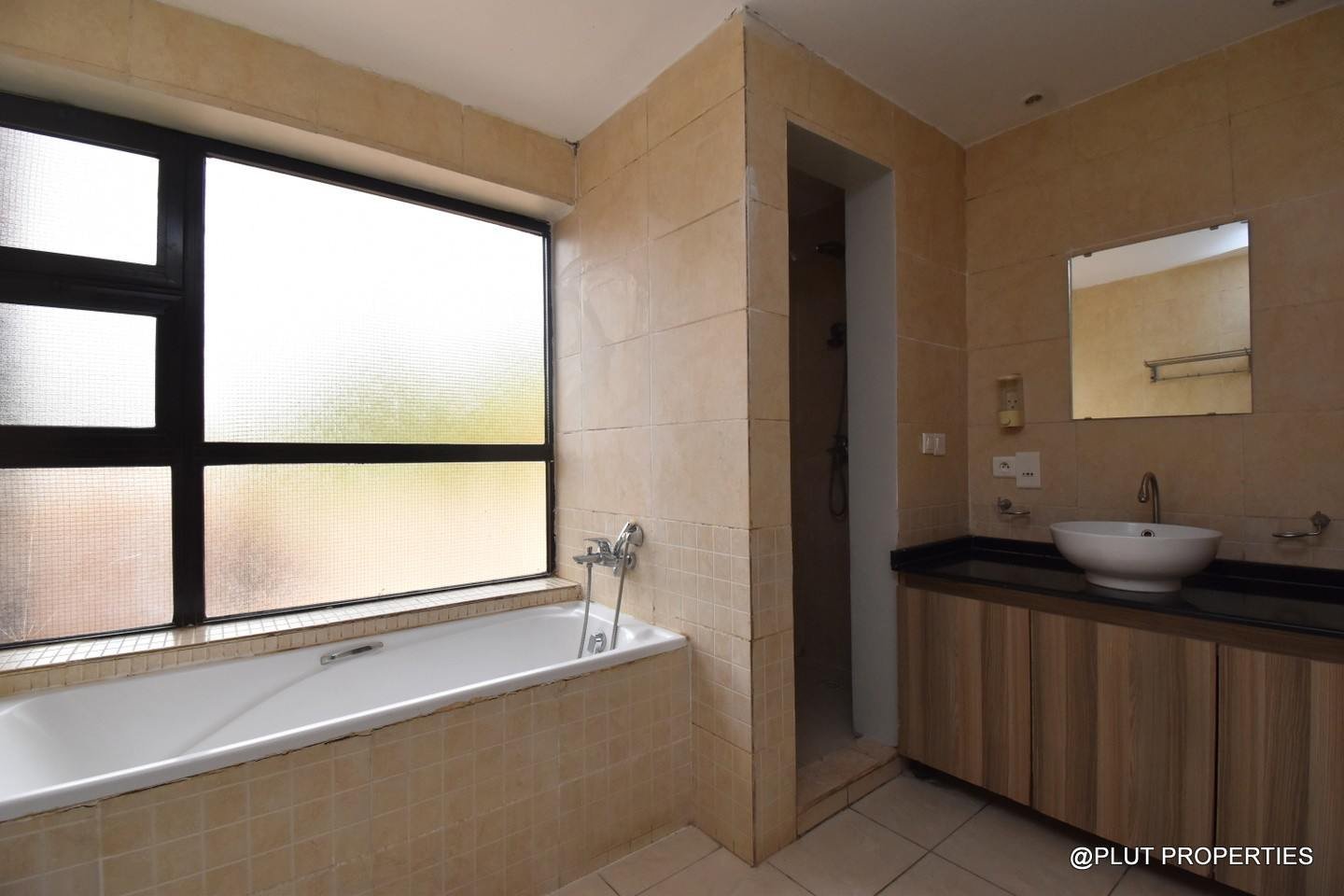 House for rent in Nyarutarama plut properties 14-100kb House for rent in Nyarutarama