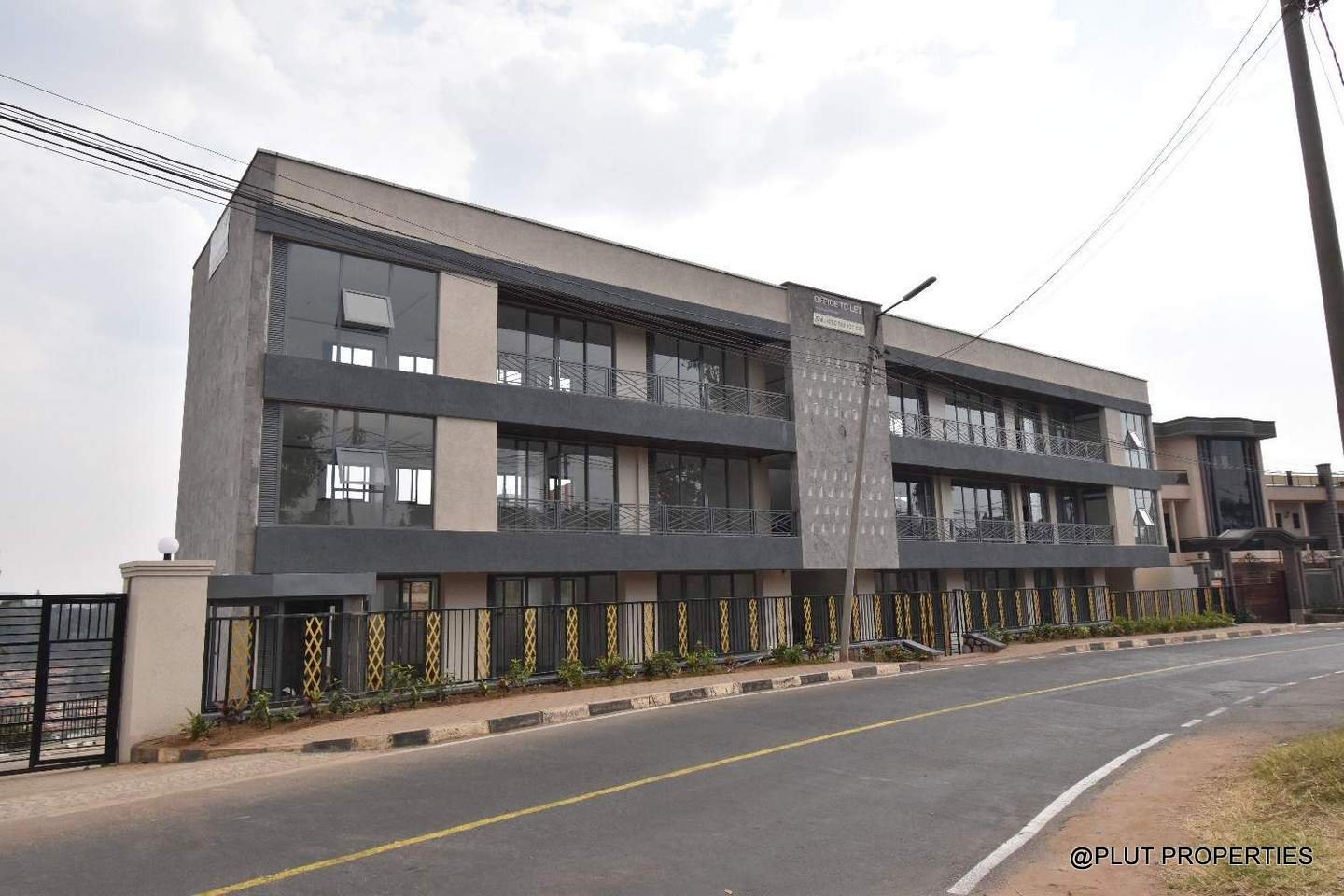 Kacyiru Kigali commercial space for rent plut propertiies (2) Kacyiru Kigali commercial space for rent