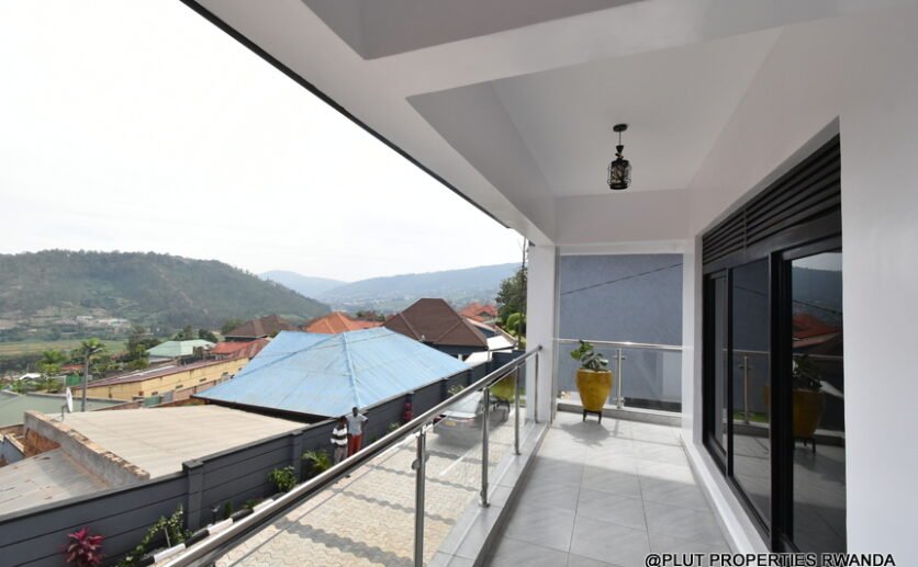 Rent-in-Karuruma-plut-properties-8-836×517 House for Rent in Karuruma