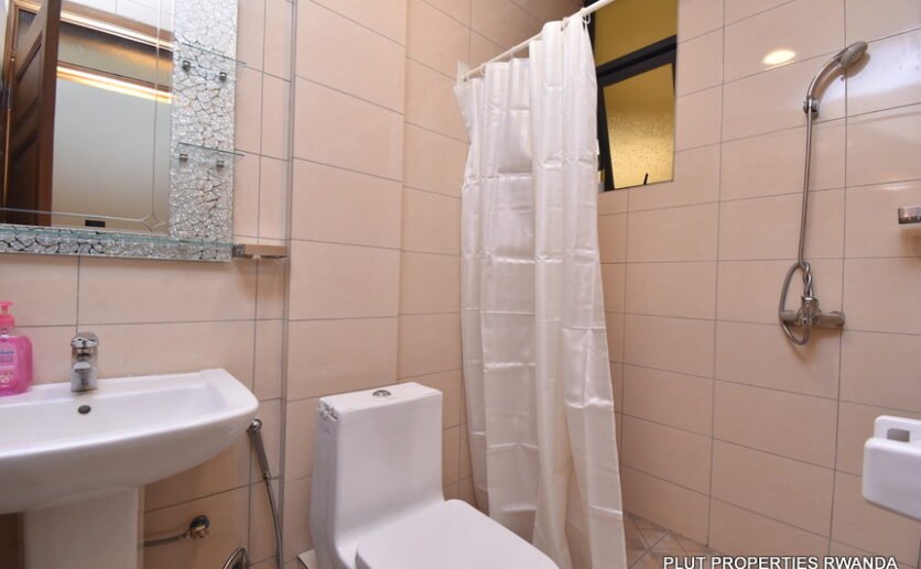 Space for rent in Rebero.