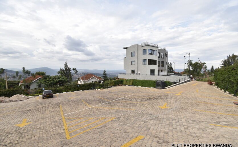 Space for rent in Rebero.