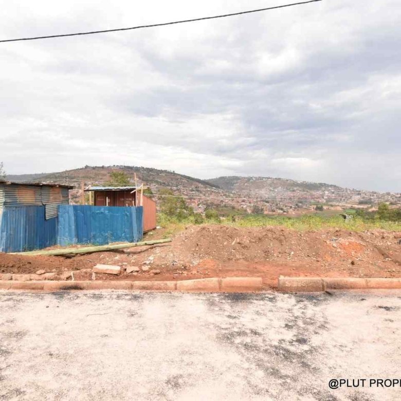 2 plots for sale in Kigali Kinyinya