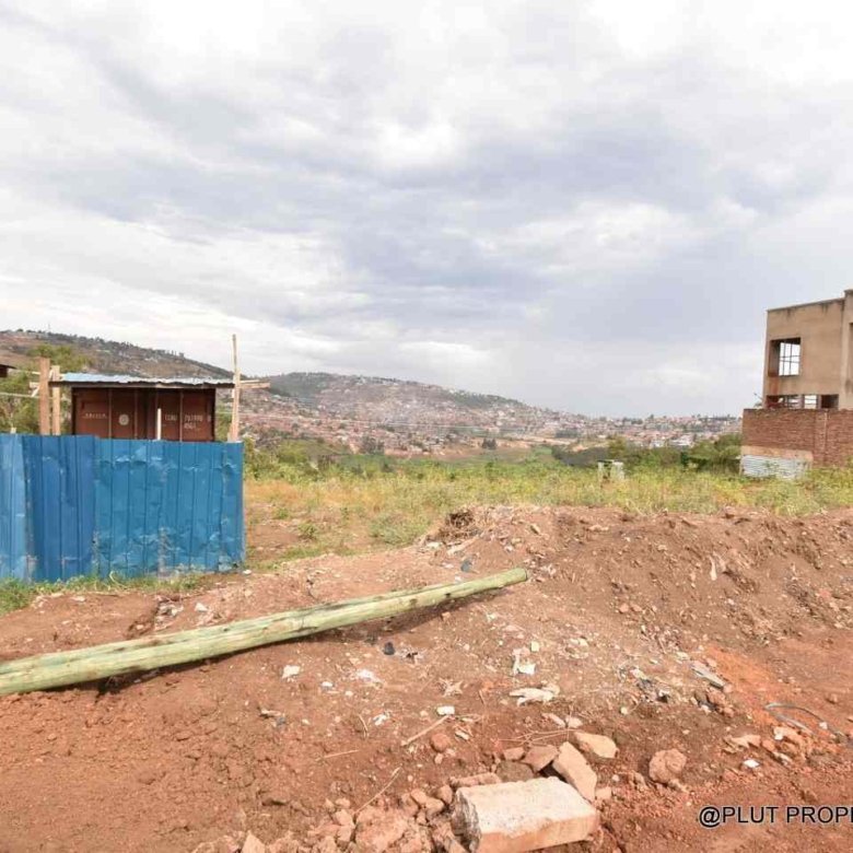 2 plots for sale in Kigali Kinyinya