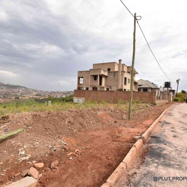 2 plots for sale in Kigali Kinyinya