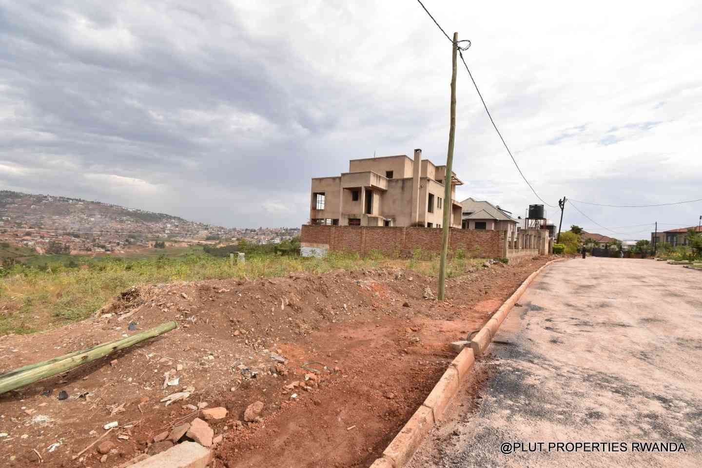 2 plots for sale in Kigali Kinyinya